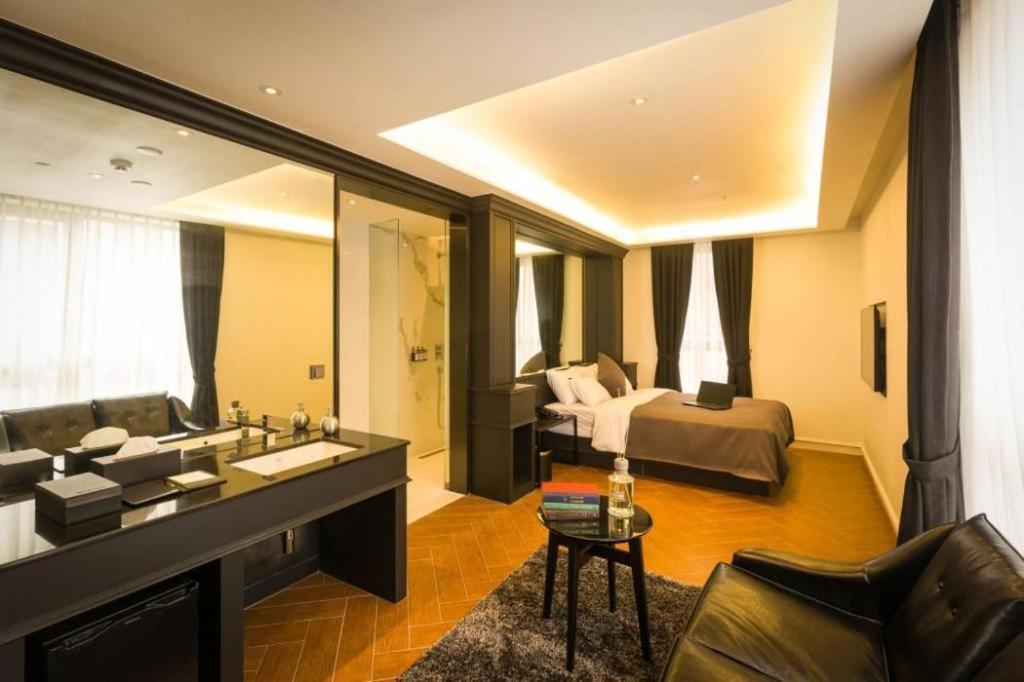 Trang Blue Hotel Seoul Exterior foto