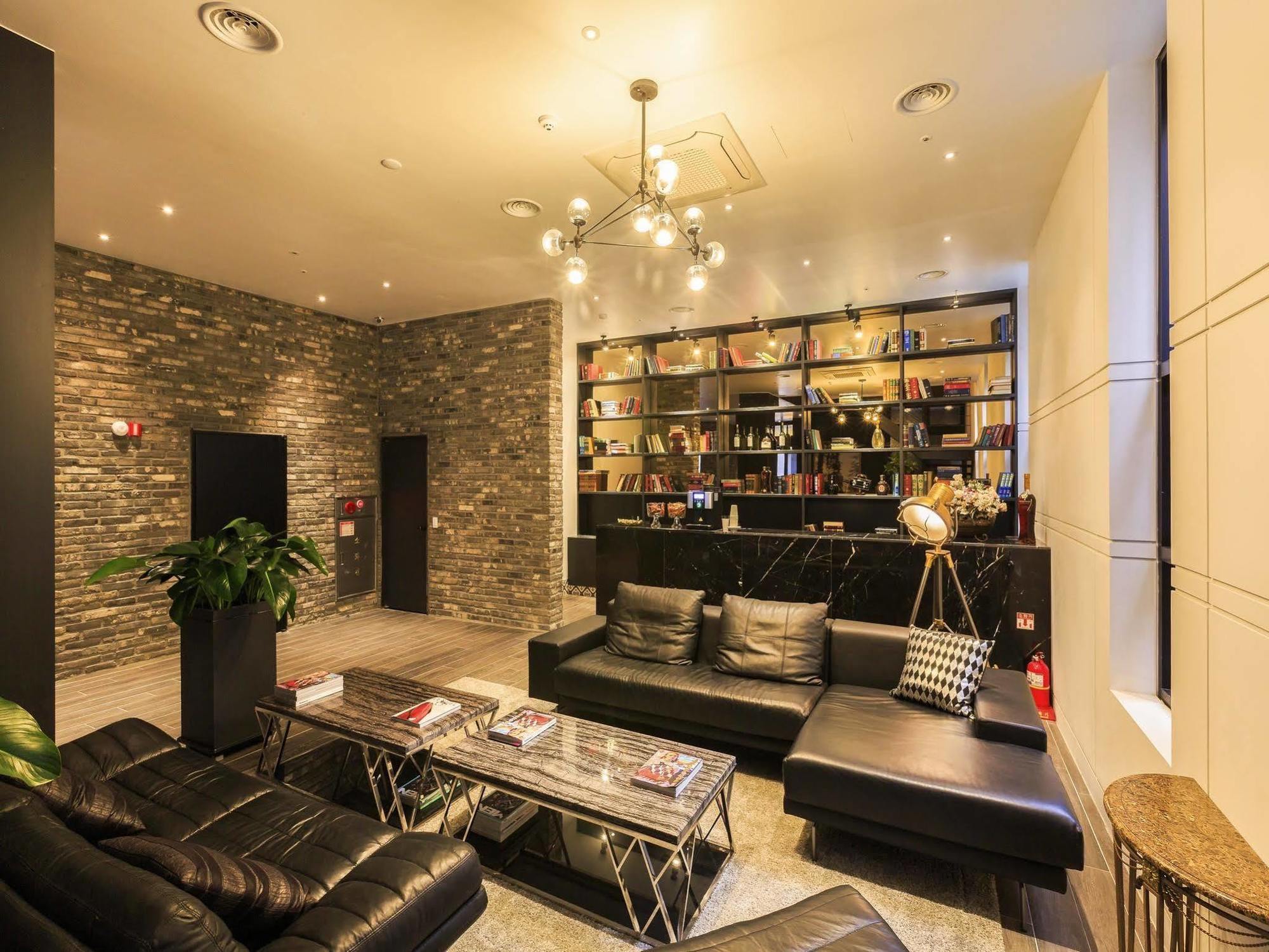 Trang Blue Hotel Seoul Exterior foto