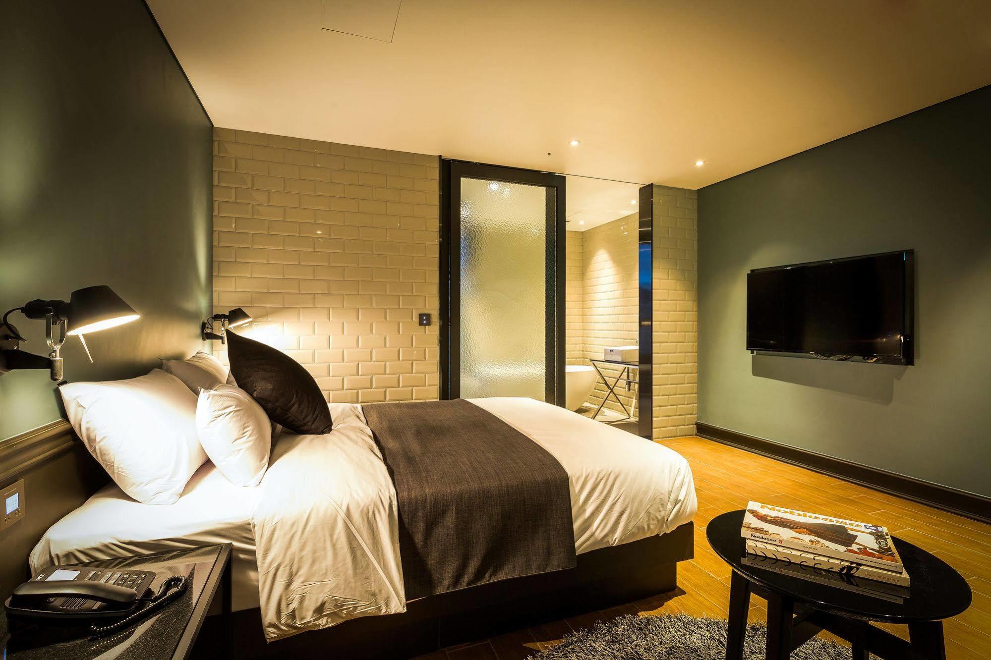 Trang Blue Hotel Seoul Exterior foto